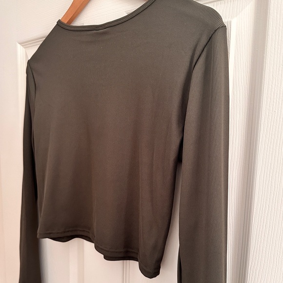 Active Ribbed Cropped Top - Olive - Picture 2 of 7